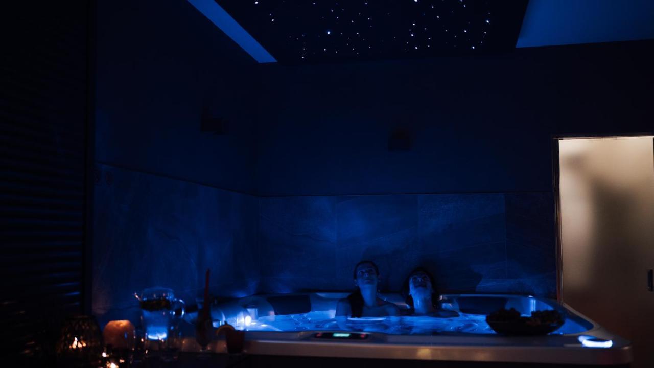 Wellness Relax - Luxusni Hotel Praag Buitenkant foto