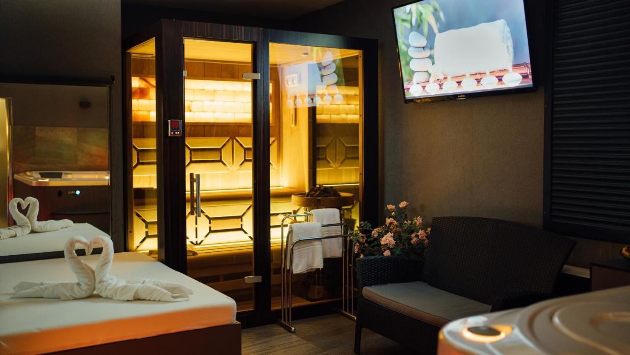Wellness Relax - Luxusni Hotel Praag Buitenkant foto