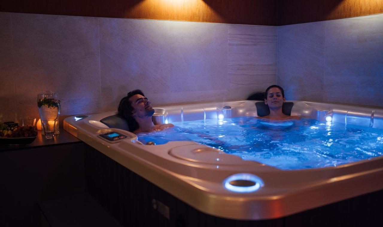 Wellness Relax - Luxusni Hotel Praag Buitenkant foto