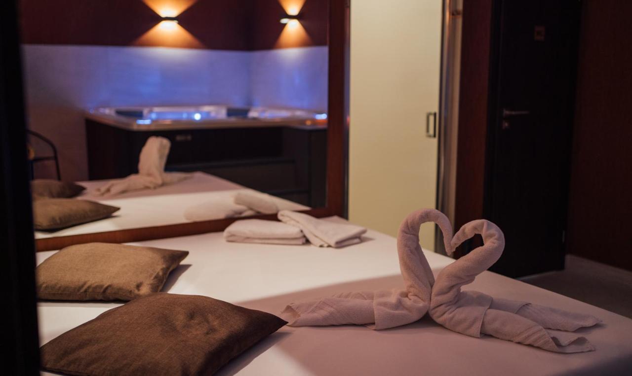 Wellness Relax - Luxusni Hotel Praag Buitenkant foto